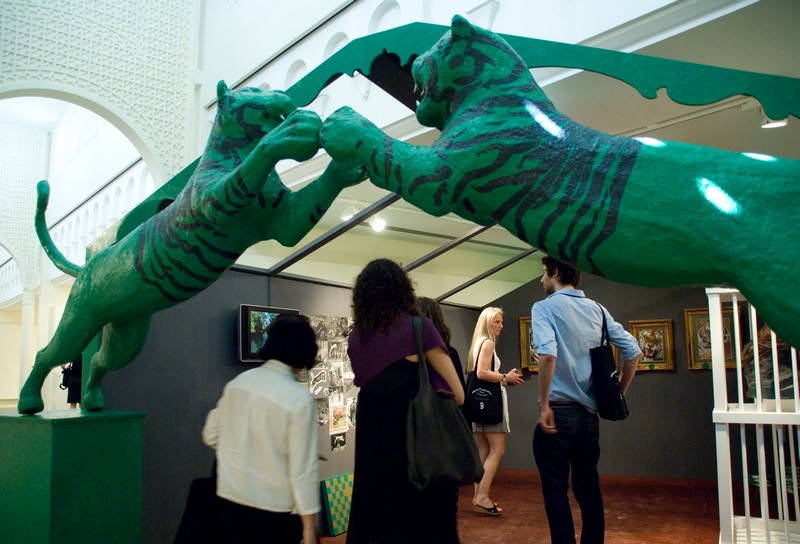 Large installation of two tigers by Bangladeshi artist Firoz Mahmud, featured in the 9th Sharjah Biennial.Photo: Wikimedia Commons