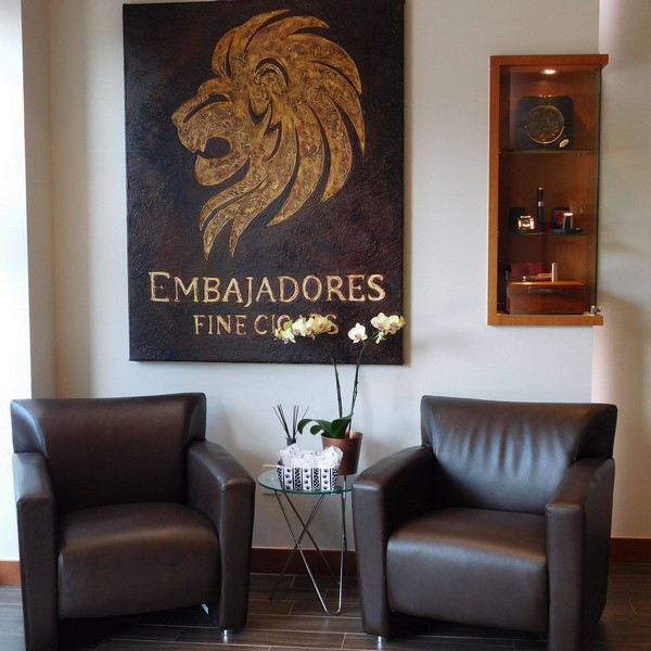 Embajadores Fine Cigars – Oaks River