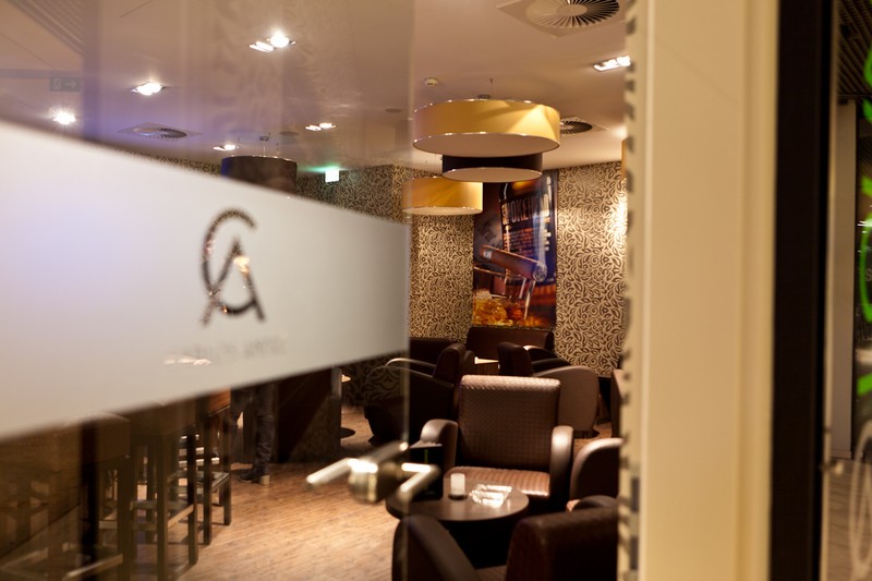 Carlos André Cigar Lounge