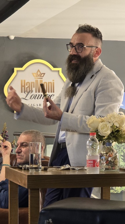 Aldo Puncioni. During his visit to Israel, leading a masterclass workshop at the HarMoni Lounge, Tel Aviv, November 2025.Photo: Cigar Magazine.