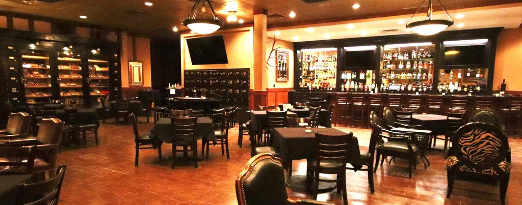 Cigar Lounge at Chamberlain, דאלאס