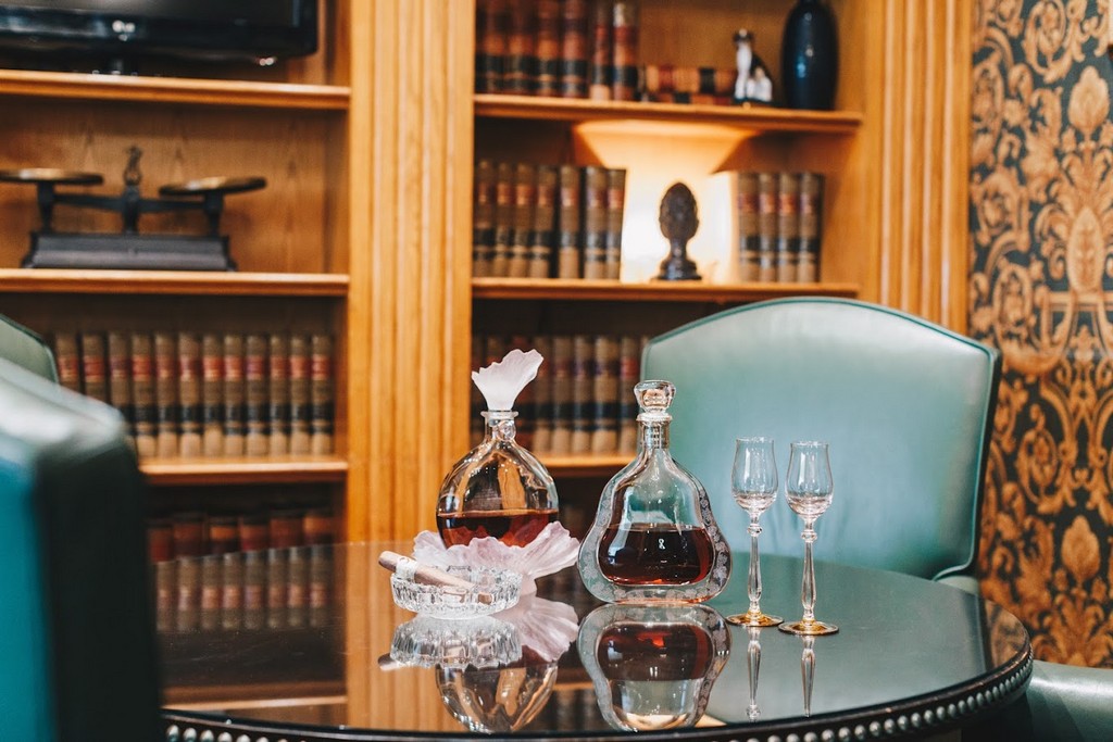  Churchill Bar Denver