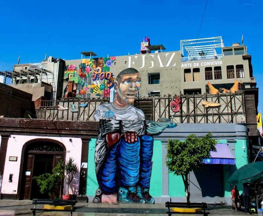 Colorful murals on the restored Fugaz – Callao Monumental complex. Photo courtesy of Fugaz Archive