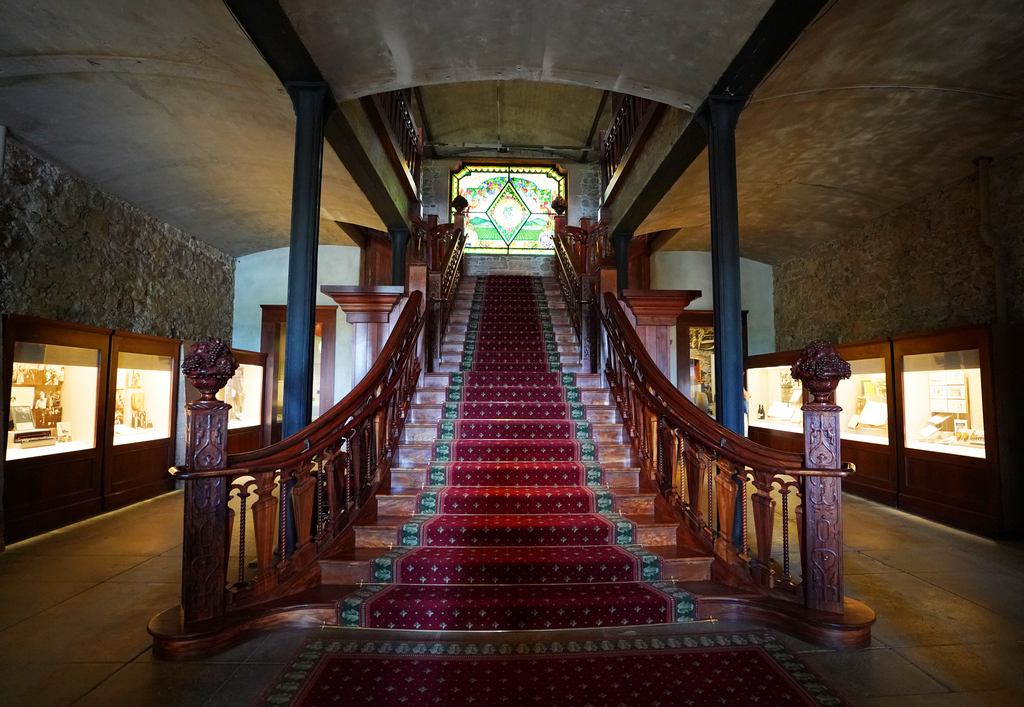 Inglenook Winery, Napa Valley, California, USA. Photos: Shutterstock