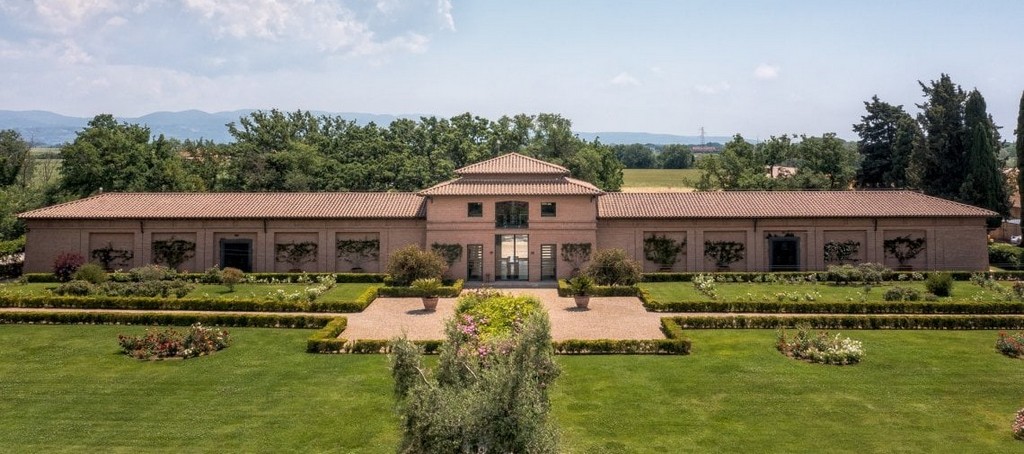 Photos: Tenuta San Guido, Shutterstock