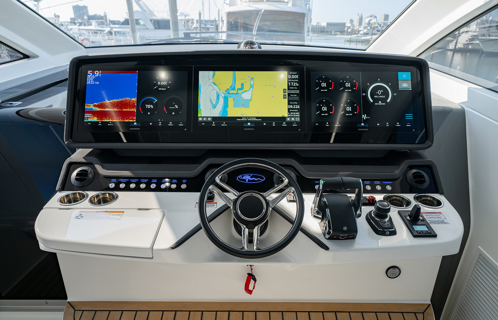 Valhalla V-55 Sport Yacht. Photography: Valhalla Boatworks